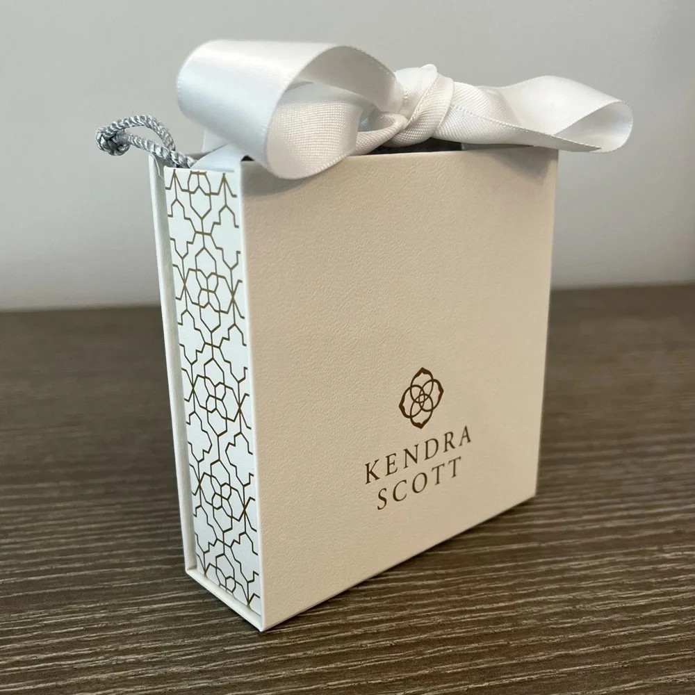 Kendra Scott Gift Box, Bow, & Jewelry Pouch